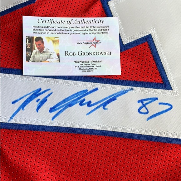 Rob Gronkowski autograph #87 Jersey - Picture 6 of 8